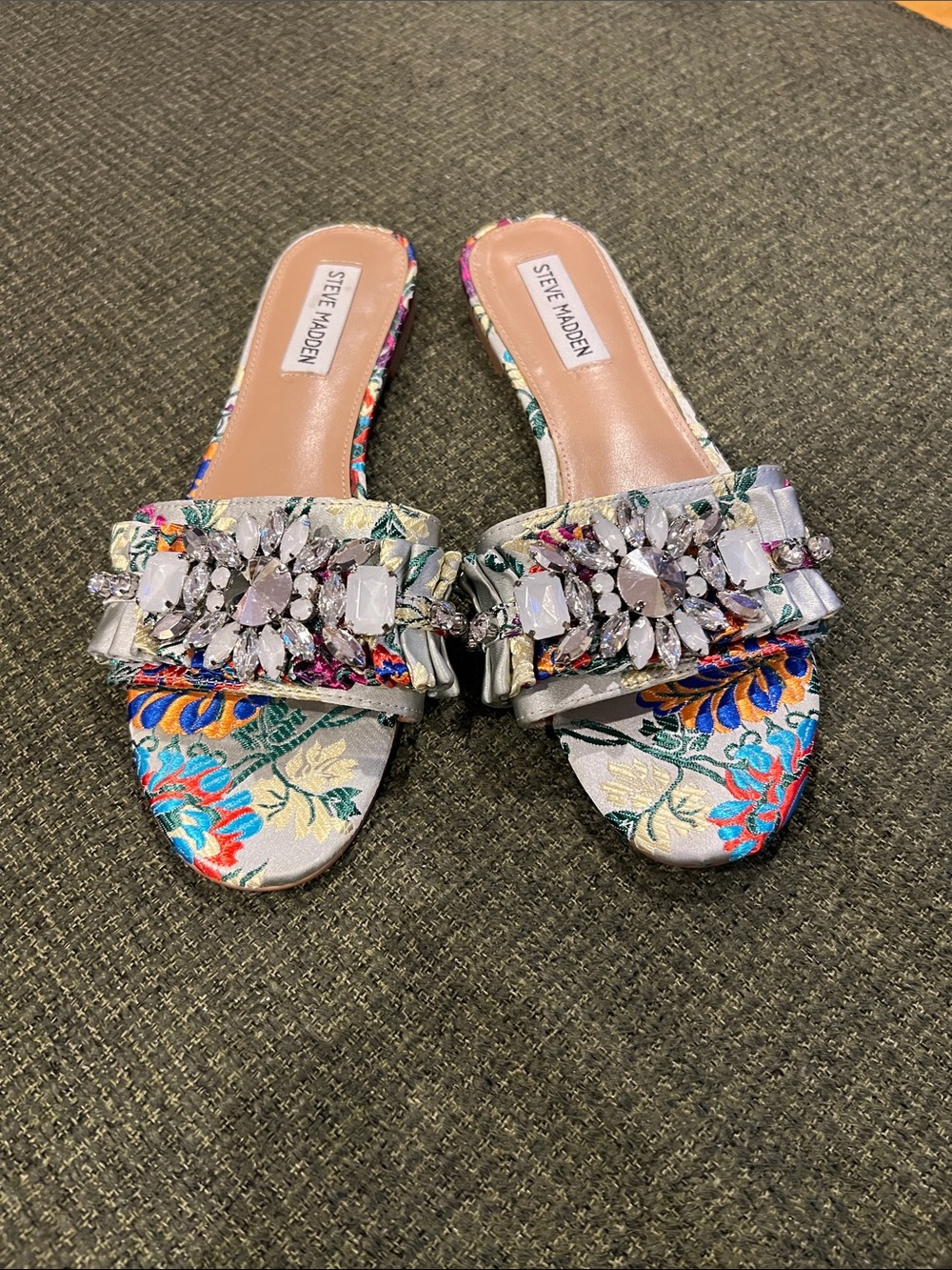 Steve Madden Silver Floral Jeweled Slide Mules (sz 7.5)